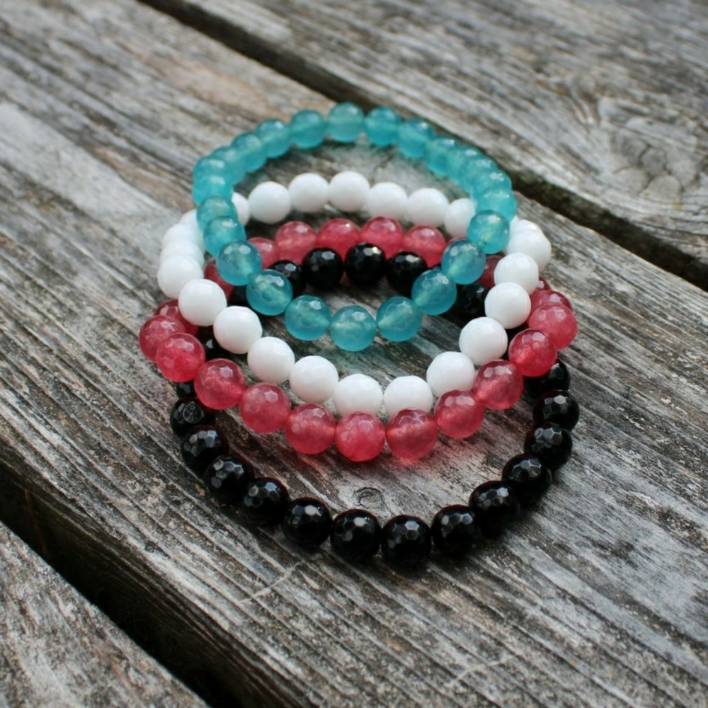Jade/Onyx stack bracelets - Picture 10 of 10